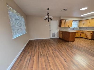 815 Miami Avenue, Clovis, California 93611, USA