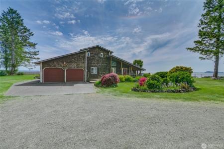 830 Riverview LN, Chinook, Washington 98614, USA