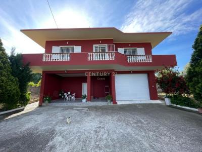 Kuzum Baba, Vlorë, Albania