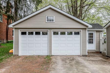 382 2ND AVENUE SE, Georgian Bluffs, Ontario N4K 5T1, Canada