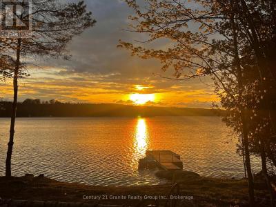 2347 KASHAGAWIGAMOG LAKE ROAD, Minden Hills (minden), Ontario K0M 2K0, Kanada