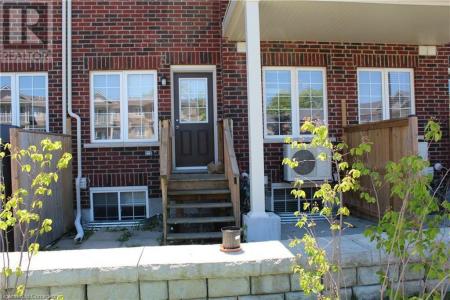 403 WESTWOOD DRIVE, Kitchener, Ontario N2M 0B5, Canada