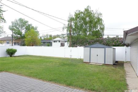 116 EMPIRE PLACE, Assiniboia, Saskatchewan S0H 0B0, Canada