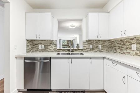 6820 RUMBLE STREET, Burnaby, British Columbia V5E 4H9, Canada