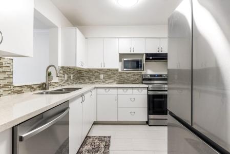 6820 RUMBLE STREET, Burnaby, British Columbia V5E 4H9, Canada
