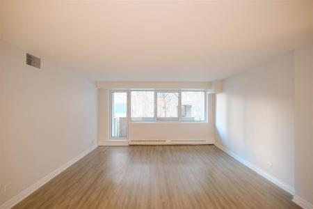 3450  Rue Drummond, Montréal (Ville-Marie), Quebec H3G 1Y2, Kanada