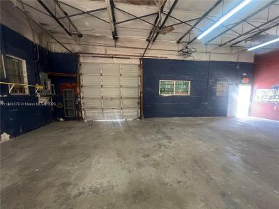 1325 E 10th Ave 3, Hialeah, פלורידה 33010, ארצות הברית של אמריקה 