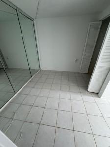 1204 Bahama Bnd E1, Coconut Creek, Flórida 33066, Estados Unidos