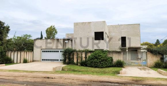 Los Tilos esq. Los Jacarandas , Rafaela, Santa Fe 2300, Argentina