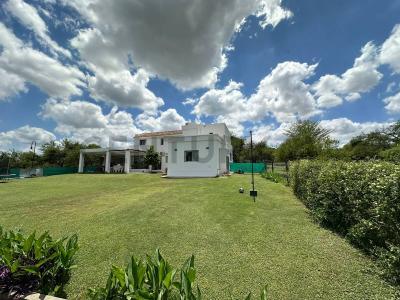 Estados Unidos 1660, Villa Allende, Cordoba 5105, Argentina