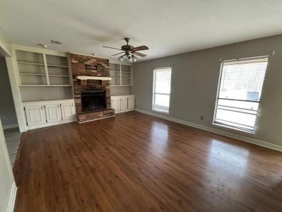411 Whispering Pines Dr., Hattiesburg, Mississippi 39402, États-Unis