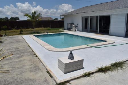 821 Silver Springs Ter NW,, Port Charlotte, Floryda 33948, USA