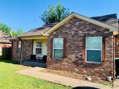 729 Meadows Circle, Tahlequah, Oklahoma 74464, USA