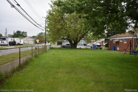 5910 N Waverly Street, Dearborn Heights, Michigan 48127, États-Unis