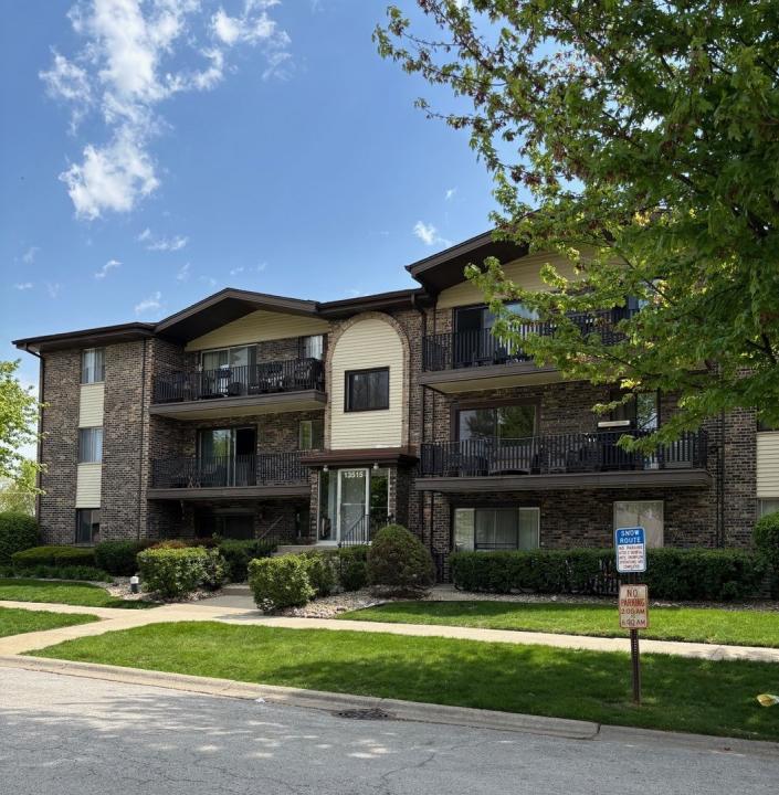 13515 Leclaire Avenue , 55, Crestwood, Illinois 60418