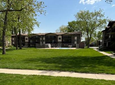 13515 Leclaire Avenue , 55, Crestwood, Illinois 60418
