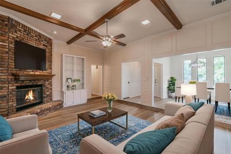 2305 Ridgewood, Bedford, Texas 76021, USA