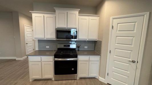 1905 JACKSON ST, Cleburne, Teksas 76033, Amerika Birleşik Devletleri