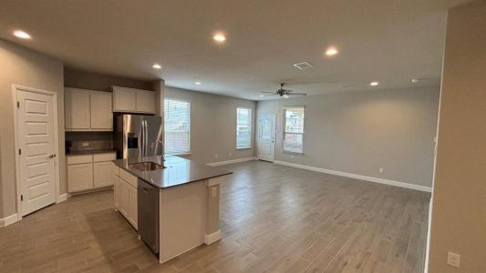 1905 JACKSON ST, Cleburne, Teksas 76033, Amerika Birleşik Devletleri