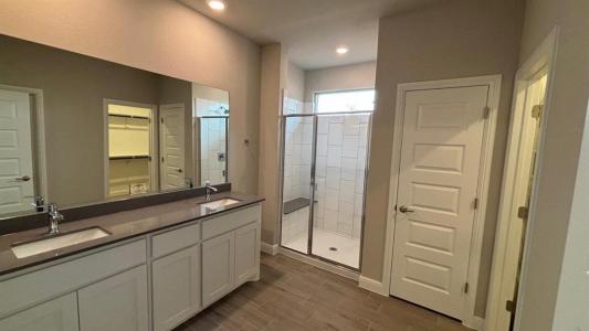 1905 JACKSON ST, Cleburne, Teksas 76033, Amerika Birleşik Devletleri