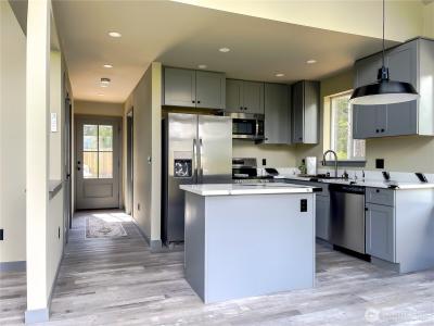 322 Fathom Street Ne, Ocean Shores, Washington 98569, HOA KỲ