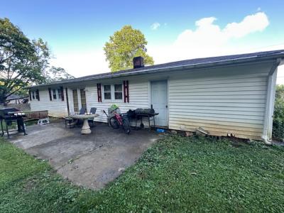 179 Granby Lane, Harrogate, Tennessee 37752, USA