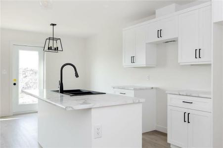 57 KOOTENAY WAY, Steinbach, Manitoba R5G 2Y1, Canadá