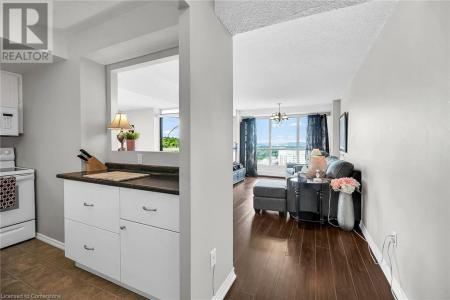 150 CHARLTON AVENUE EAST, Hamilton, Ontario L8N 3X3, Kanada