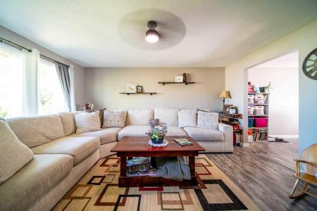 101 11 STREET, Wainwright, Alberta T9W 1G9, Canada