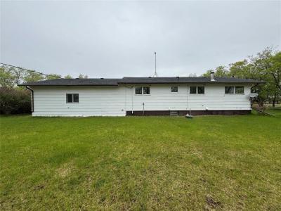 98030 THREE HIGHWAY, Killarney, Manitoba R0K 1G0, Canada