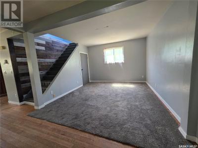 406 CENTRE STREET, Cabri, Saskatchewan S0N 0J0, Canada