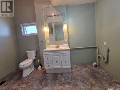 406 CENTRE STREET, Cabri, Saskatchewan S0N 0J0, Canada