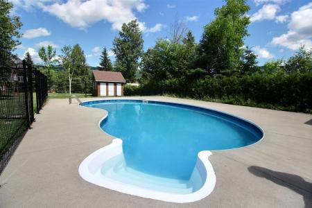484  Rue Apollo, Pohénégamook, Québec G0L 1J0, Canada