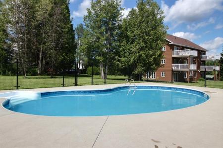484  Rue Apollo, Pohénégamook, Québec G0L 1J0, Canada