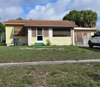 1115 Colonial Road, Fort Pierce, Florida 34950, USA