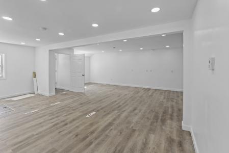 92 N Main St, Raynham, Massachusetts 02767