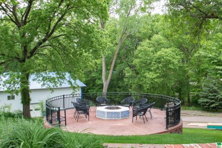 2000 Plum Creek Road, Sioux City, Iowa 51103