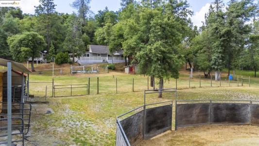 20638 Maranatha Rd, Tuolumne, California 95379, Estados Unidos