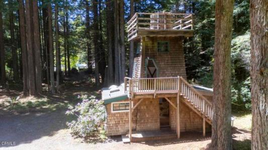 32371 Middle Ridge Road, Albion, California 95410