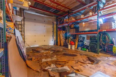 1501 Route 51 - Garage, Clairton, Pennsylvania 15025, Estados Unidos