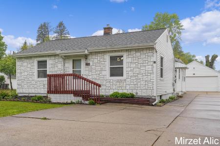 1145 Eastmont Drive SE, Grand Rapids, Michigan 49546, USA