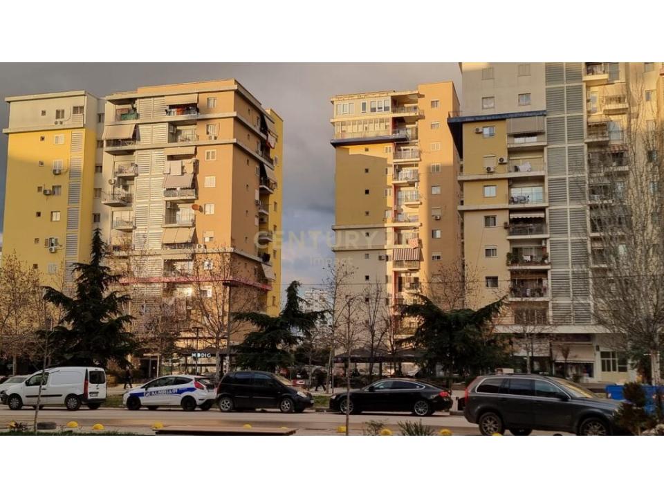 Ish Fusha e Aviacionit, Tirana, Albania