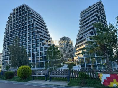 Liqeni i Tiranës, Tirana, Albania