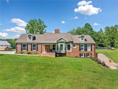 2144 Cowart Road, Dawsonville, Джорджия 30534, Соединенные Штаты