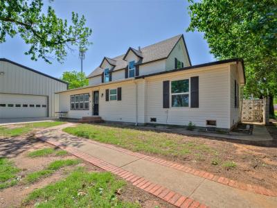 9290 N Hiwassee Road, Jones, Oklahoma 73049, USA