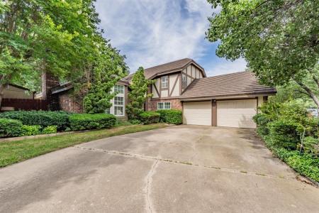 305 Warbler DR, Bedford, テキサス 76021, アメリカ合衆国