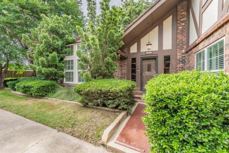 305 Warbler DR, Bedford, テキサス 76021, アメリカ合衆国