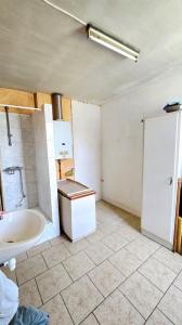 Rue Clarisse 17, Hornu, 7301, Belgien