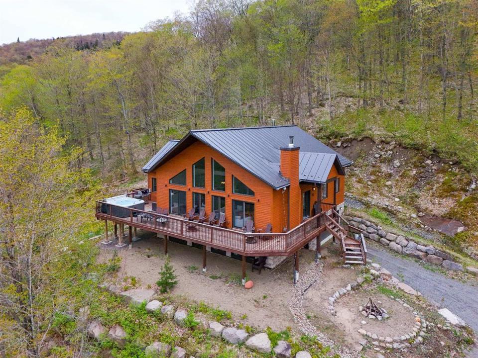 95 Ch. Picard, Val-des-Lacs, Québec J0T 2P0, Canada