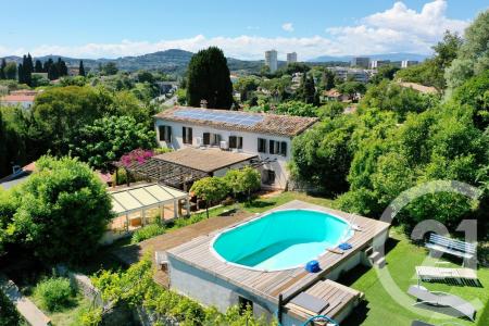 Antibes, Provence-Alpes-Côte D'Azur 06600, France